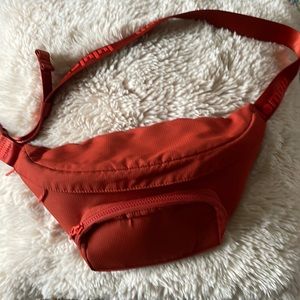 LULULEMON THE REST IS WRITTEN BELT BAG